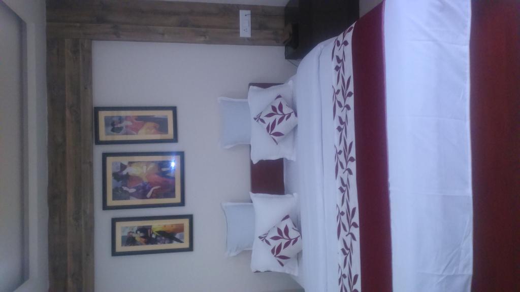 Breeze Hotel Siliguri Bagian luar foto