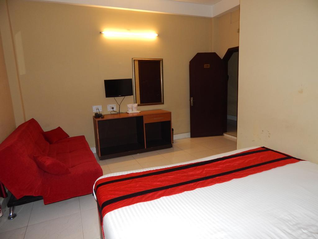 Breeze Hotel Siliguri Bagian luar foto