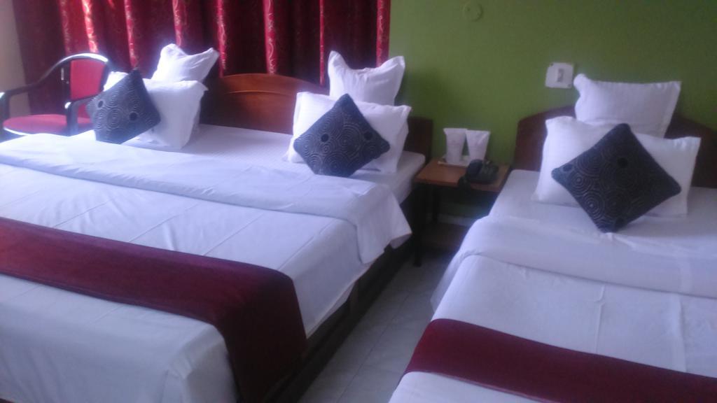 Breeze Hotel Siliguri Ruang foto