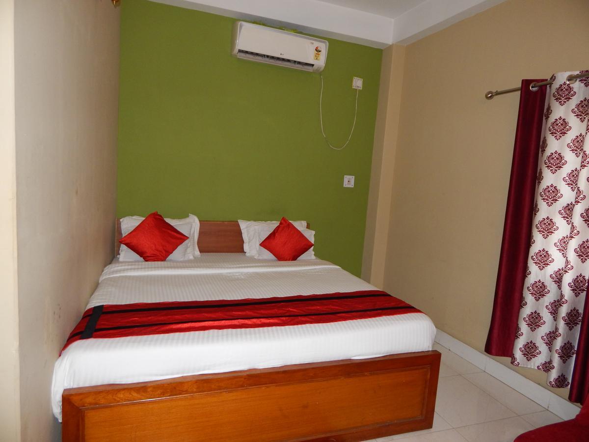 Breeze Hotel Siliguri Bagian luar foto