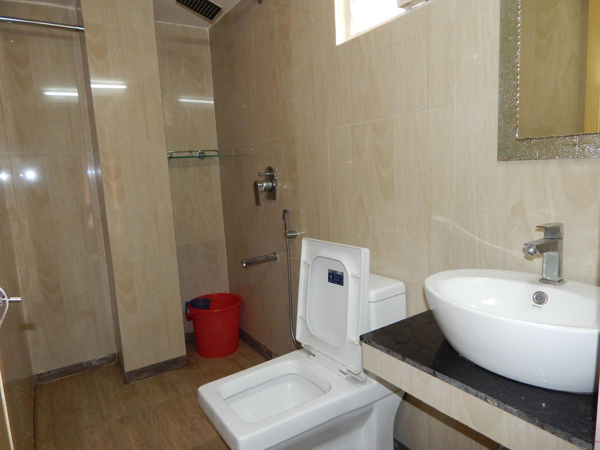 Breeze Hotel Siliguri Bagian luar foto